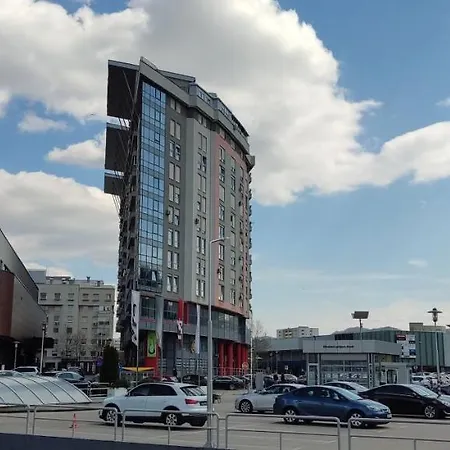 Stan Na Dan, Titanik Tuzla, Centar Grada Apartment