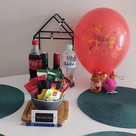Stan Na Dan, Titanik Tuzla, Centar Grada Apartman *