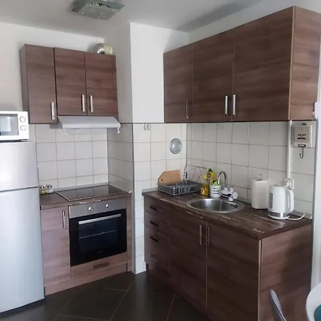 Stan Na Dan, Titanik Tuzla, Centar Grada Apartment *